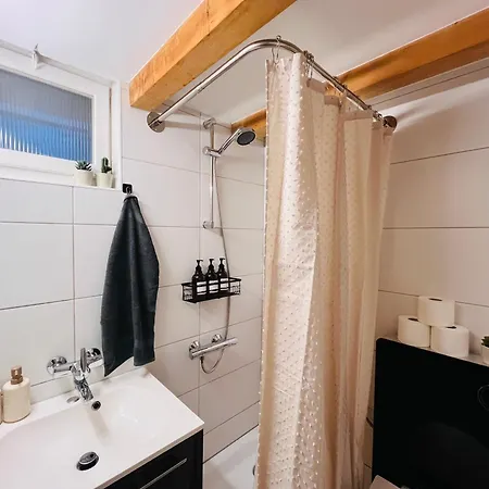 The Regent I I Castle Hill I Apartment *